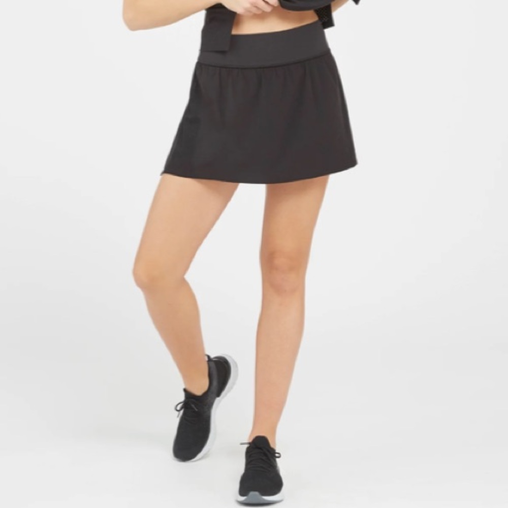 Spanx size Large Black Skort